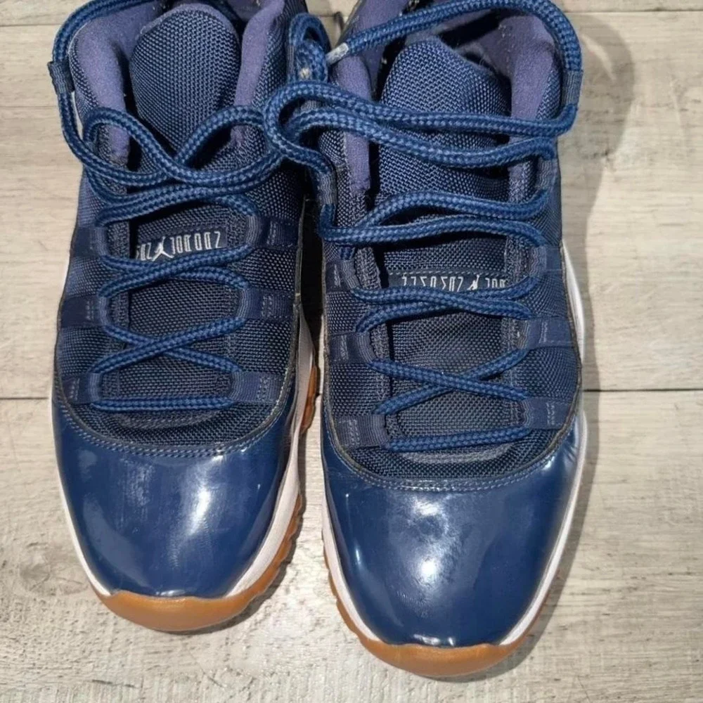 Jordan‎ 11 Retro Low navy trainers. Men Size US 11.5